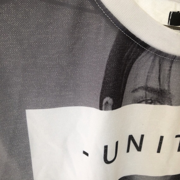 Graphic t-shirt - Picture 3 of 4